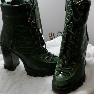 Mk gorgeous green booties